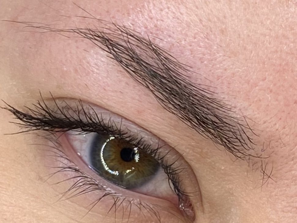 Antes: microblading y diseño de cejas en Terrassa