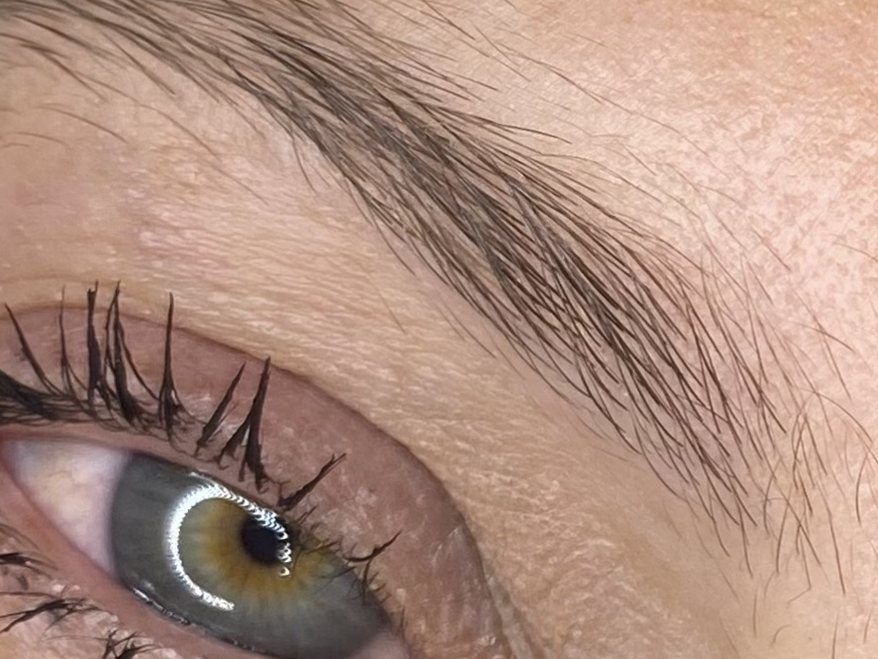 Antes: sombreado de cejas (powder brows) en Terrassa