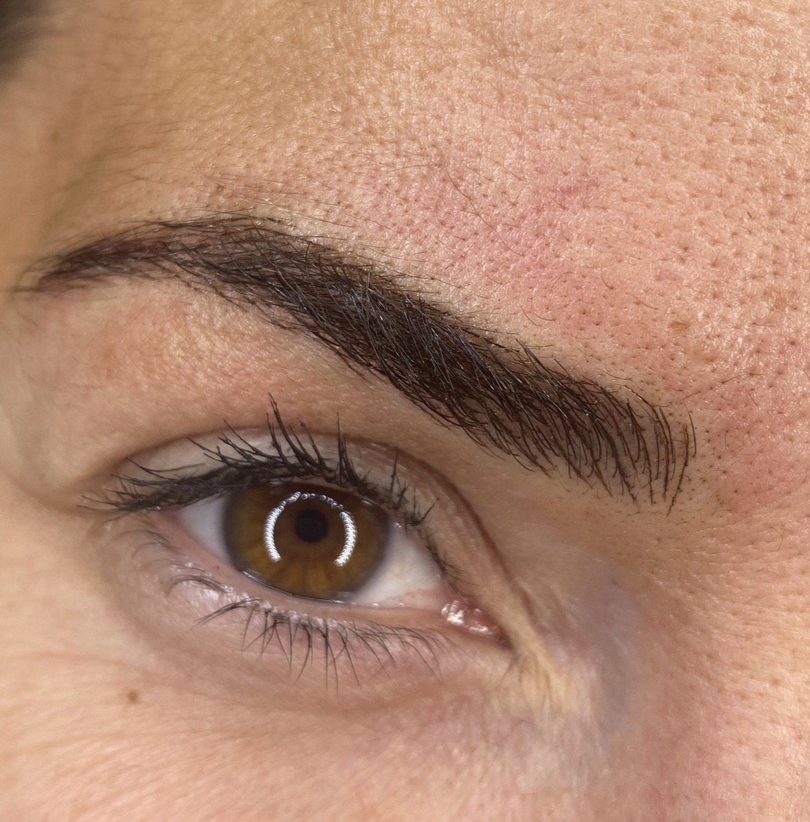 Sombreado de cejas powder brows en Terrassa