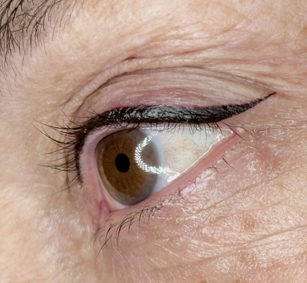 Delineado permanente de ojos en Terrassa