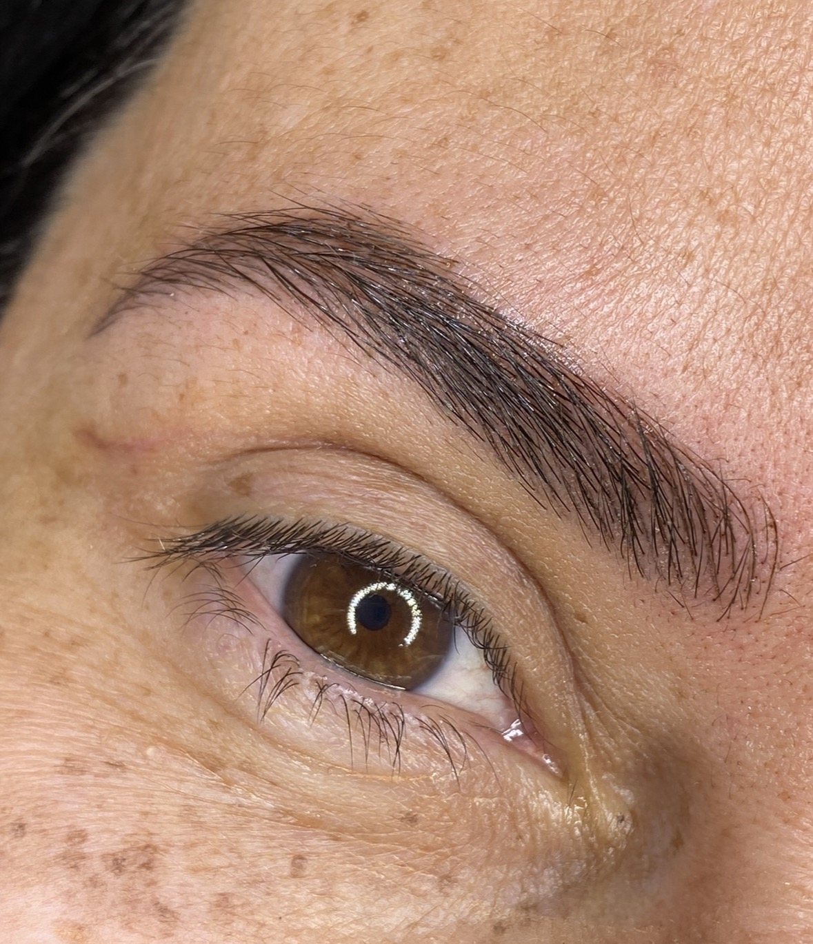 Cejas pelo a pelo con microblading en Terrassa